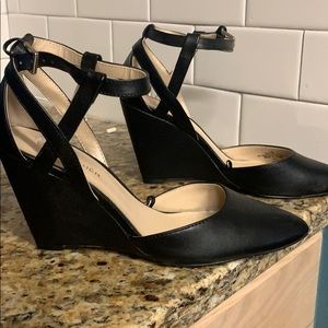 Marc Fisher Bonny wedge  3 1/2”